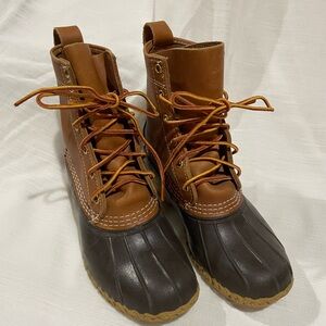 L.L. Bean Women's Two-Tone Brown & Dark Brown Lace-Up Boots